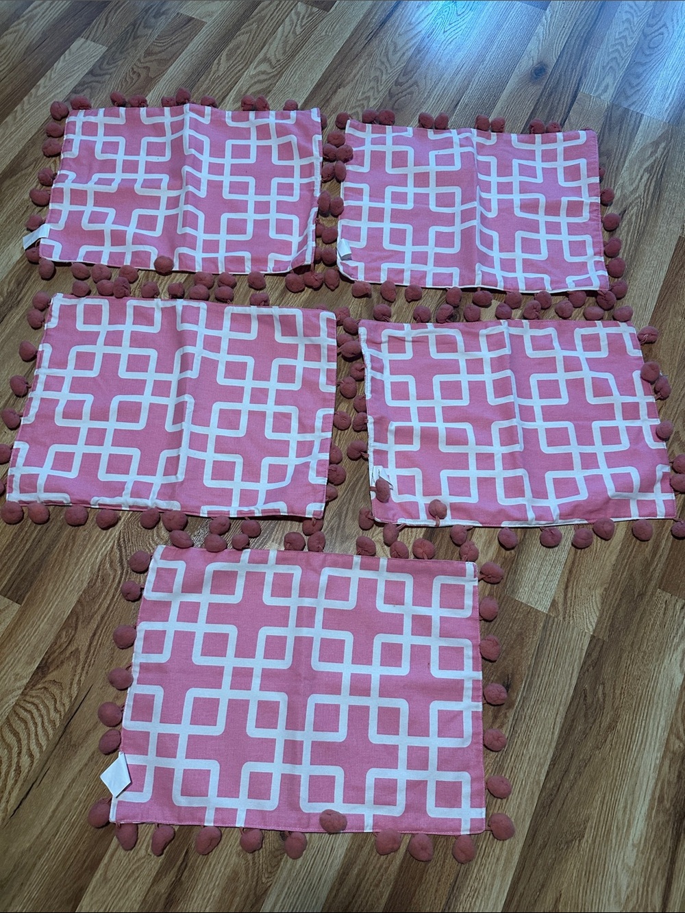 Set of 5 Pink & White Geometric / Palm Trees Pom Pom Placemats